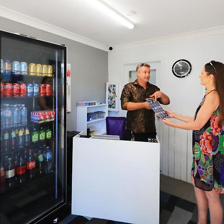 Peak Hill Oasis Motel المظهر الخارجي الصورة