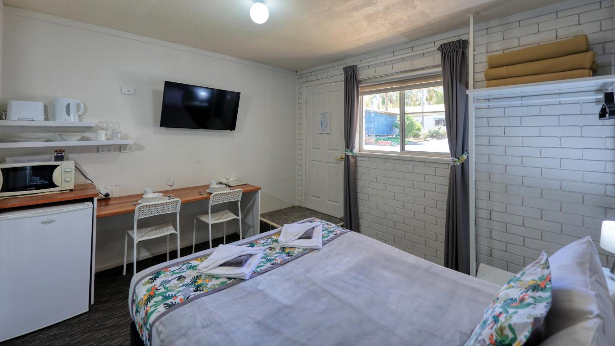 Peak Hill Oasis Motel المظهر الخارجي الصورة
