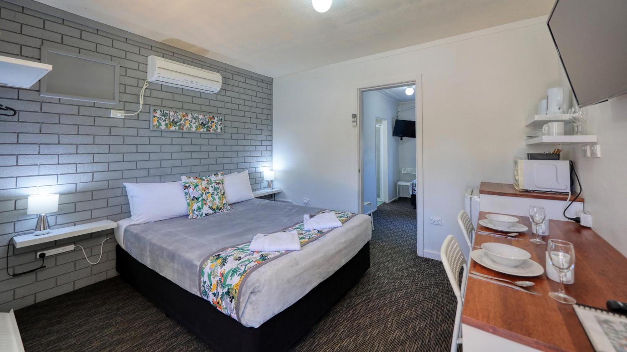 Peak Hill Oasis Motel المظهر الخارجي الصورة
