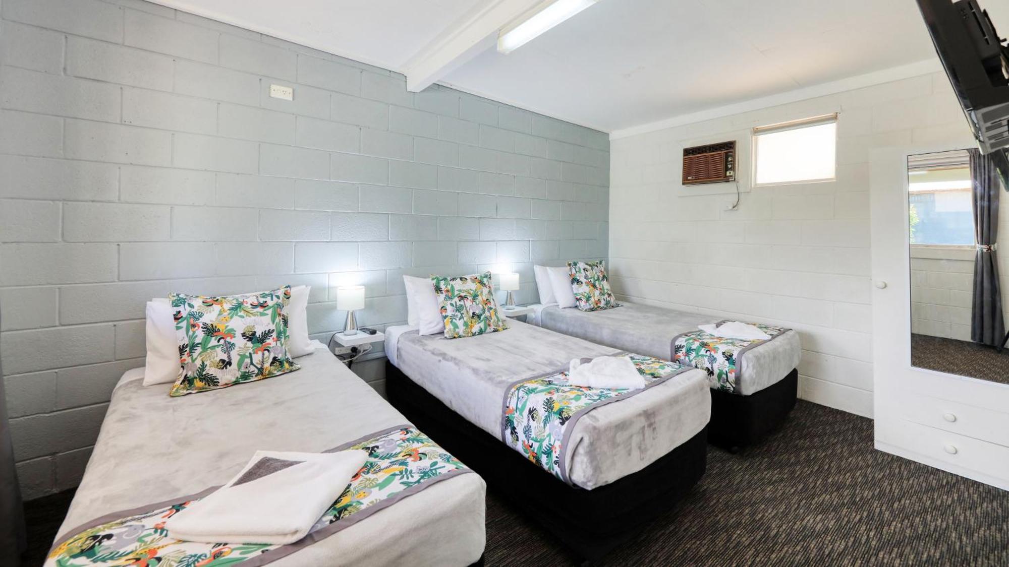 Peak Hill Oasis Motel المظهر الخارجي الصورة