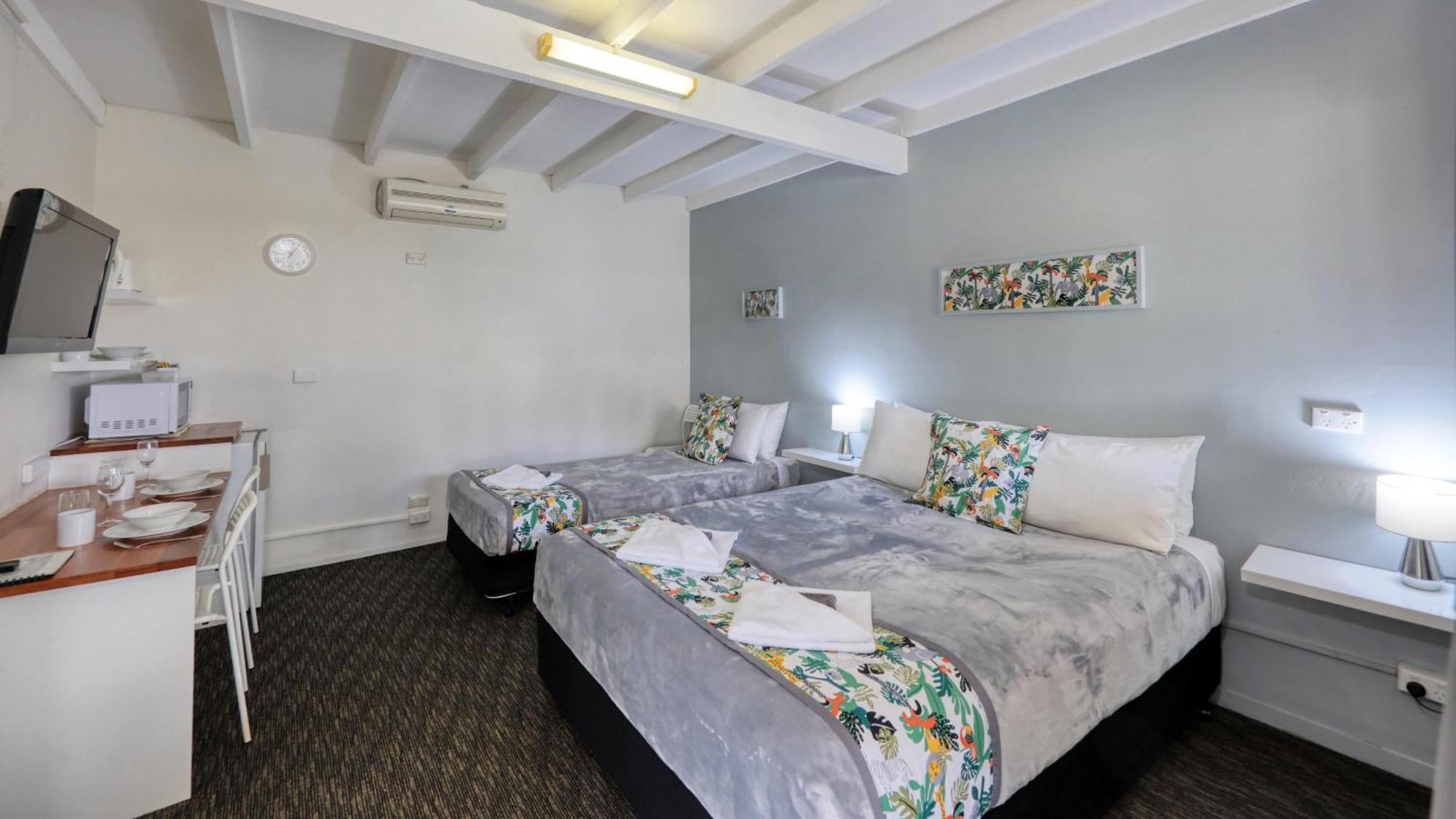 Peak Hill Oasis Motel المظهر الخارجي الصورة